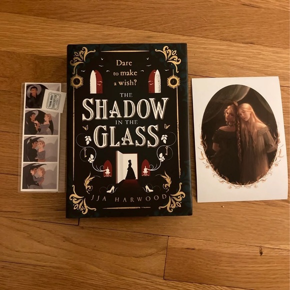 The Shadow in the Glass Litjoy edition with ACOSF photo strip - Picture 1 of 6